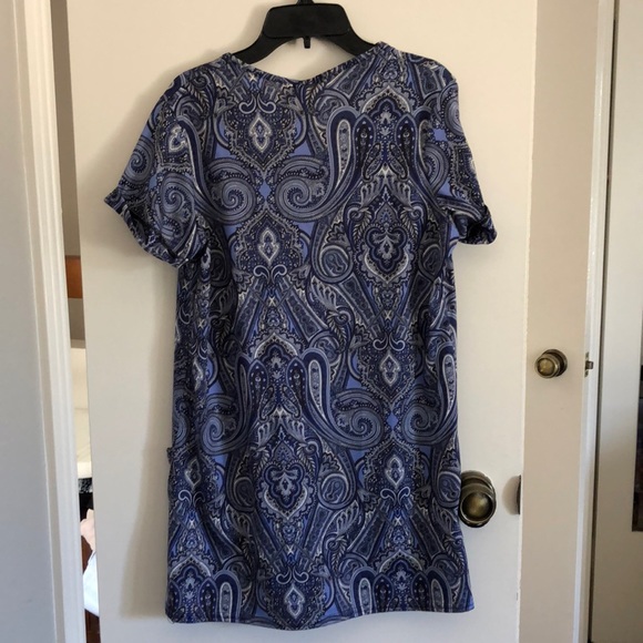 NWT short dress with deep v - Picture 3 of 4